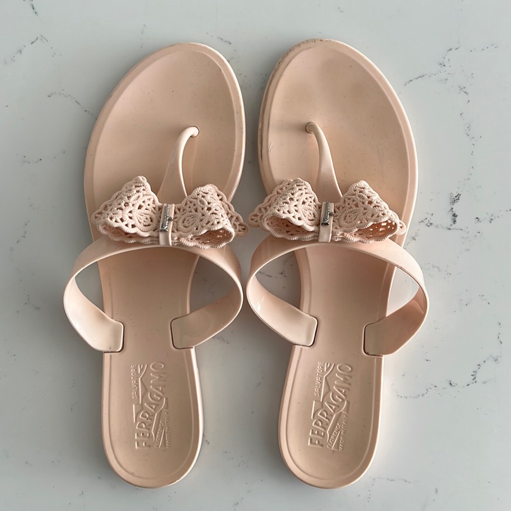Salvatore Ferragamo rubber bow sandals in blush pink